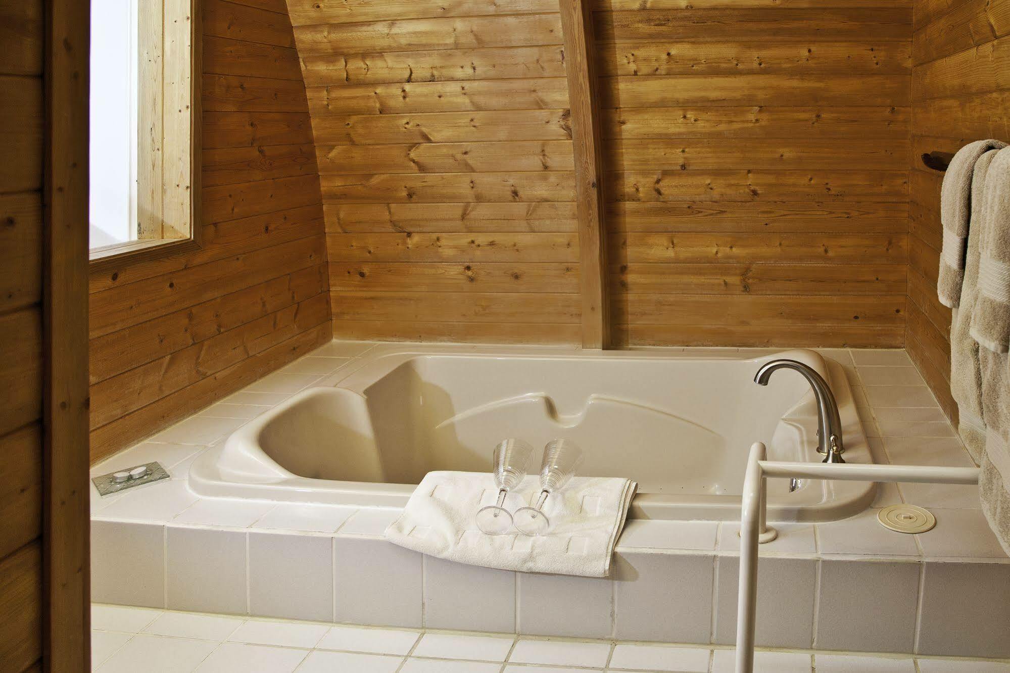 Mineral Springs Resort Fernwood Kültér fotó